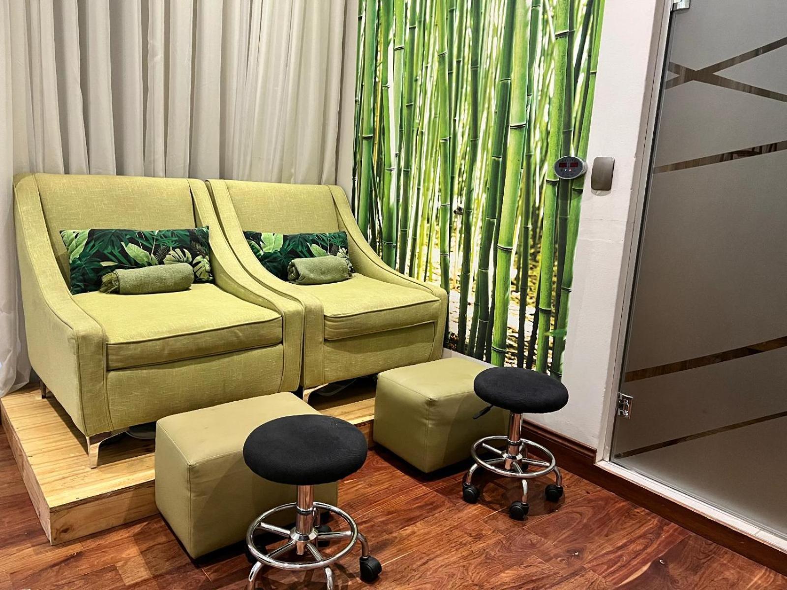 One O Eight Boutique Hotel ベノニ エクステリア 写真