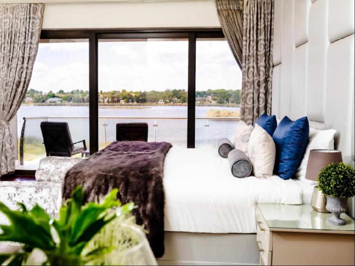 One O Eight Boutique Hotel ベノニ 部屋 写真
