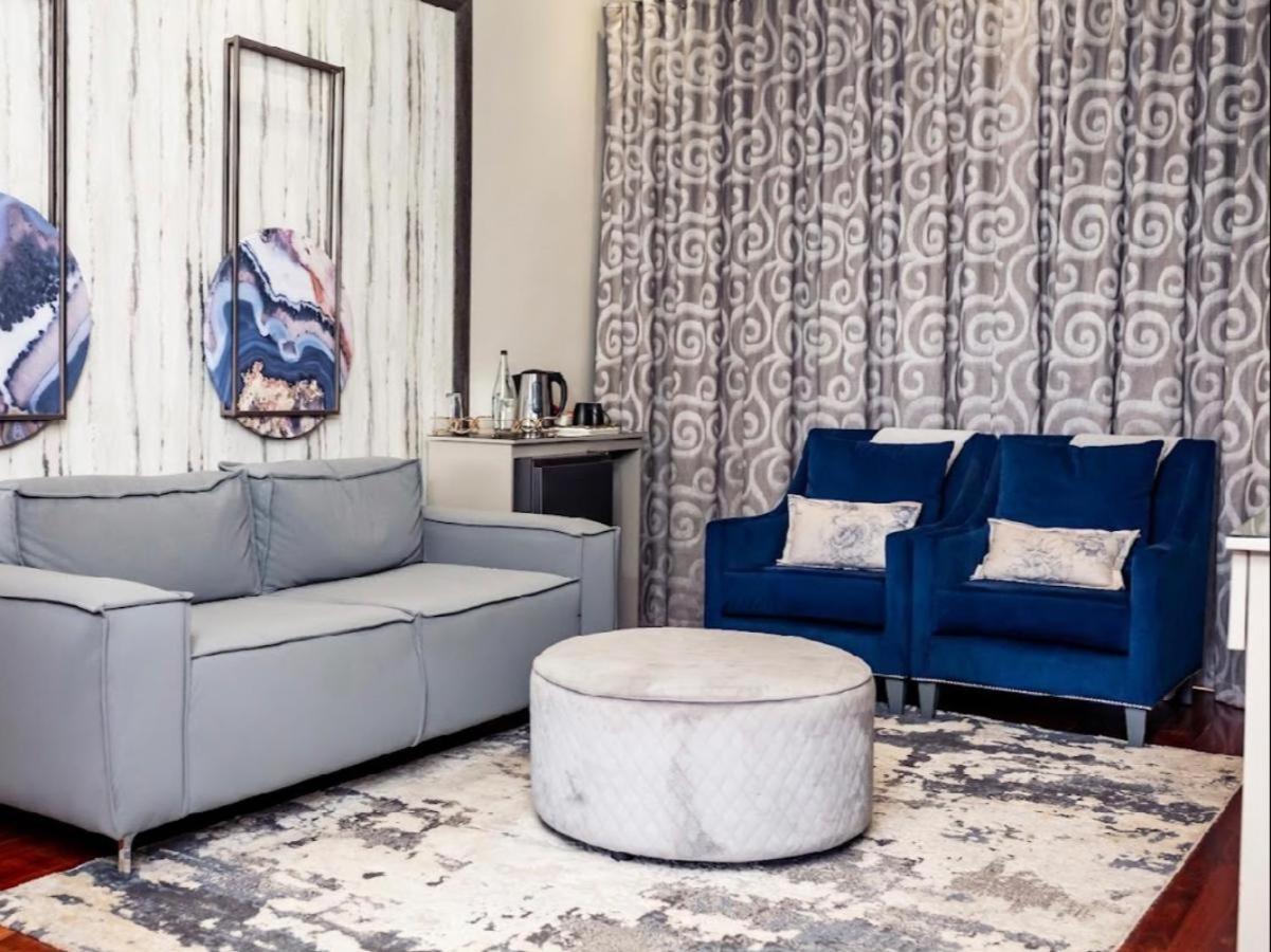 One O Eight Boutique Hotel ベノニ 部屋 写真