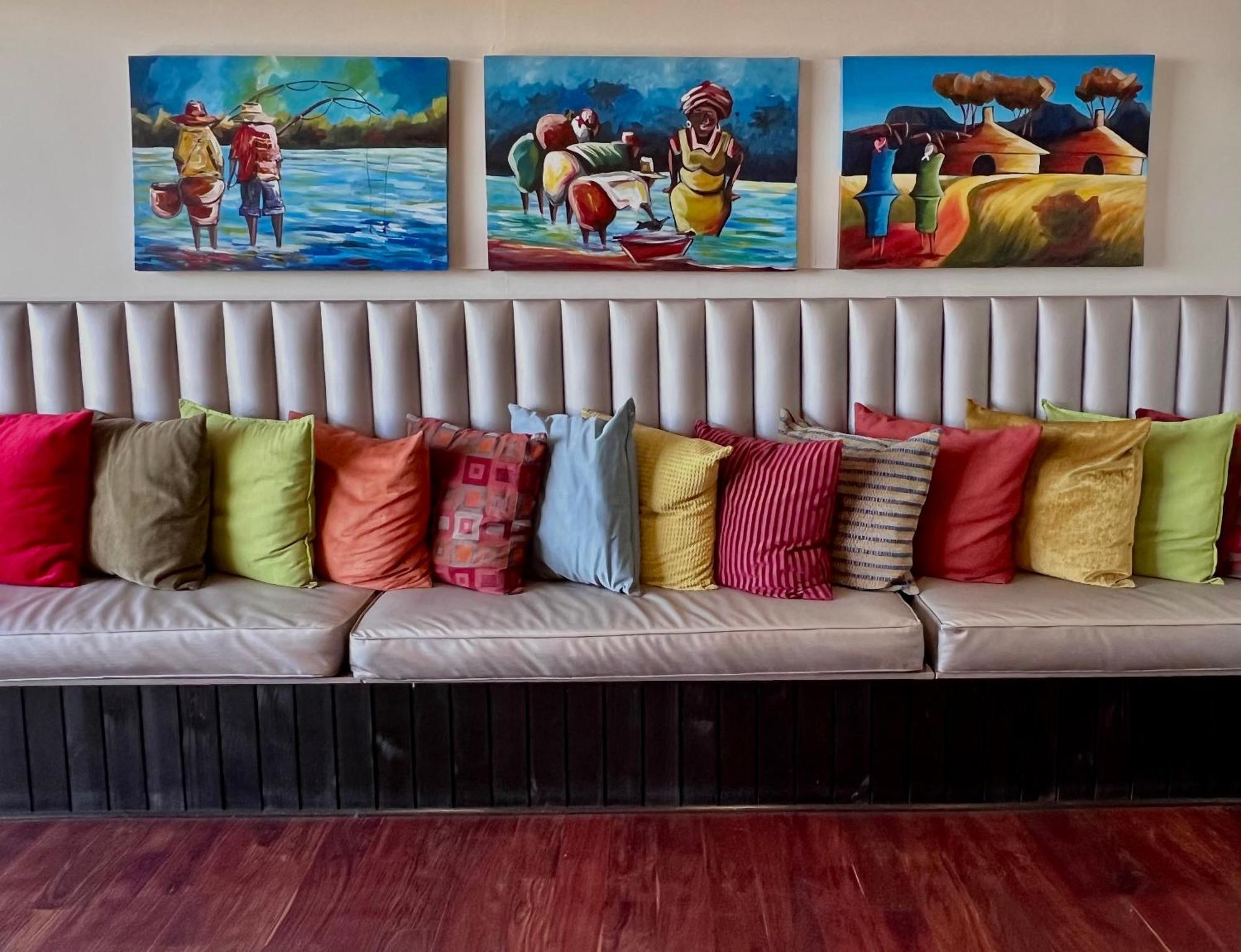 One O Eight Boutique Hotel ベノニ エクステリア 写真
